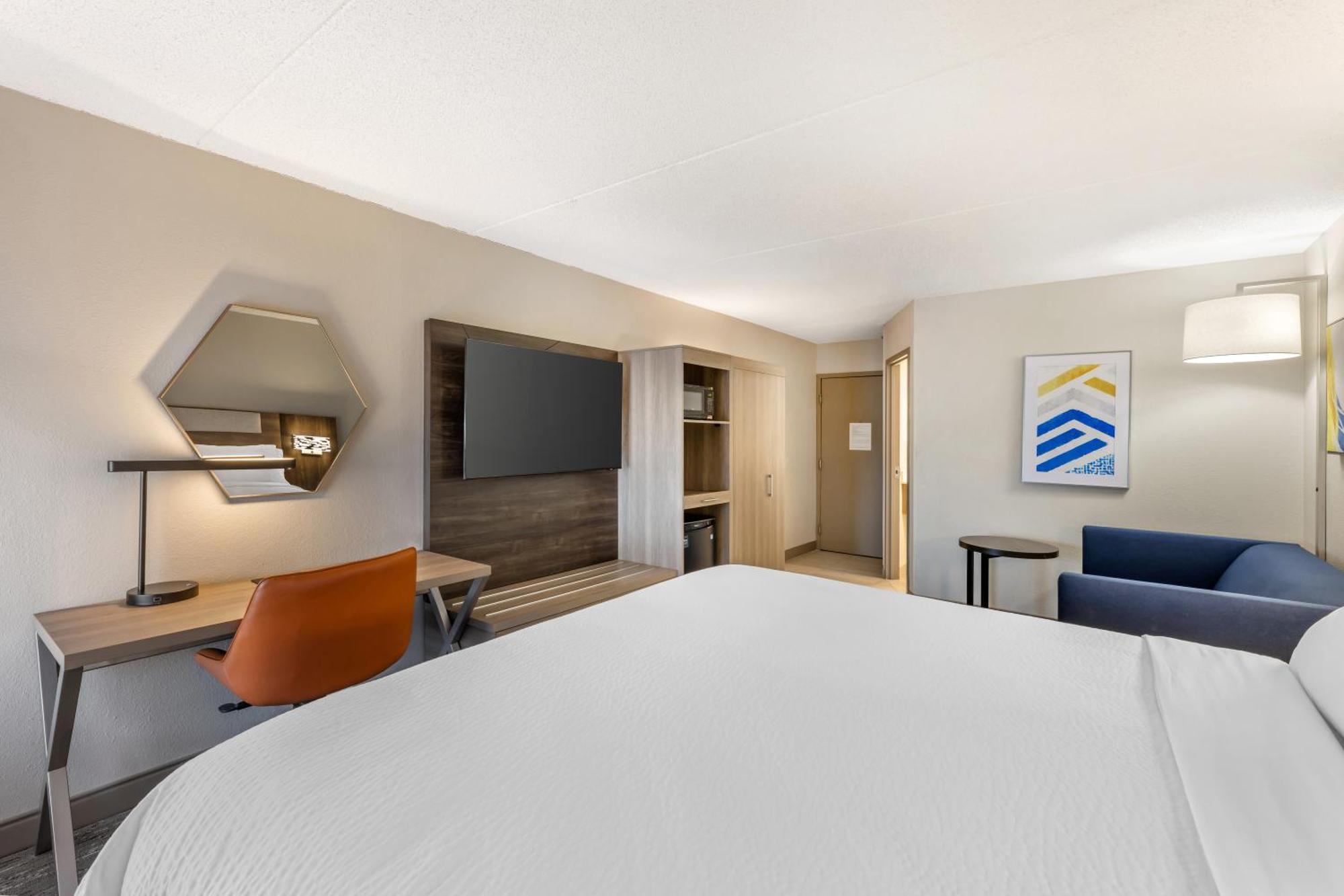 Holiday Inn Express Crestwood By Ihg Екстериор снимка