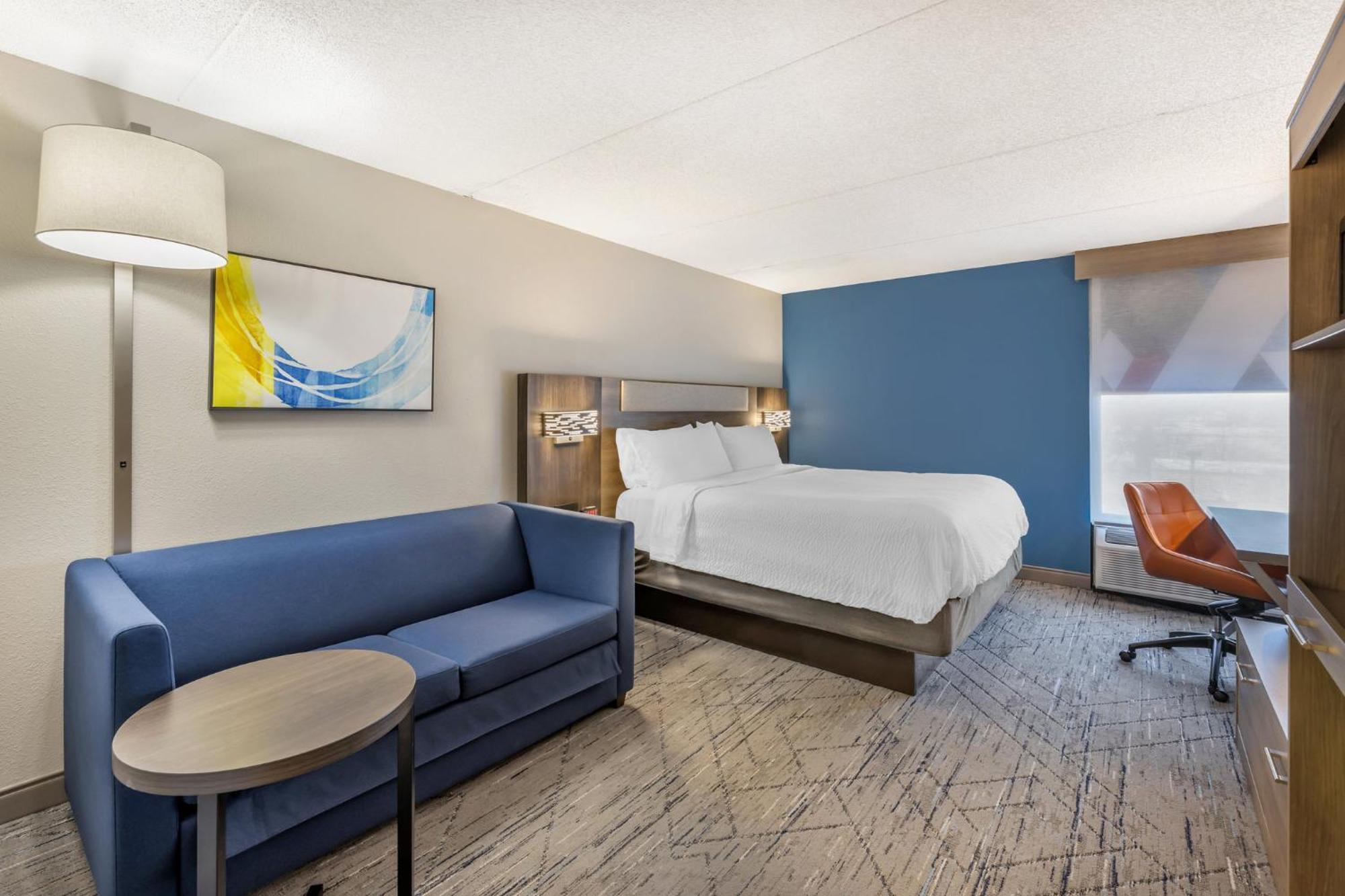 Holiday Inn Express Crestwood By Ihg Екстериор снимка